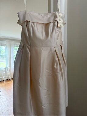 Shoshanna Amsale Box Pleated Strapless Ivory/Cream Bridal  Dress